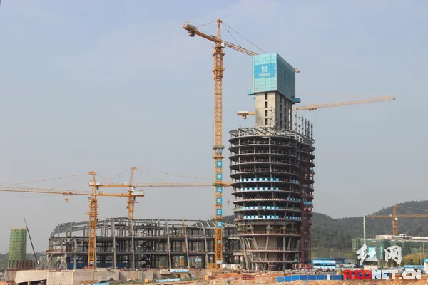 BIM helps smooth topping out of the core tube of Langham Place Resort Hotel in Xiangjiang Happy City project