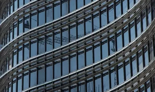 The height of the main structure of Wuhan Greenland Center has exceeded the 300 meter mark