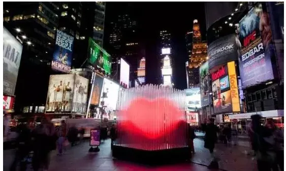 The method of using Revit to draw the red heart shape of Times Square