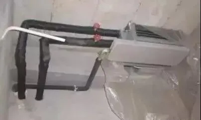 Solution measures for leakage of fan coil unit