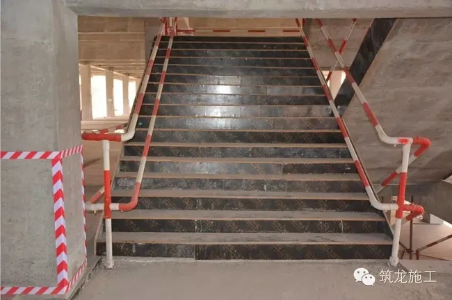 Horizontal hole protection