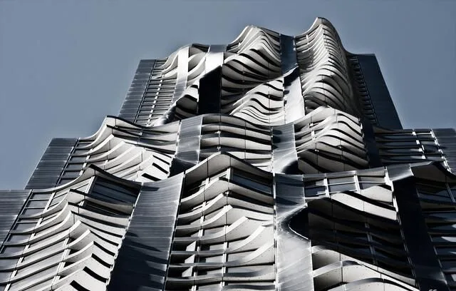 Prefabricated | 10500 steel plates of various shapes, shaping a building designed solely for New York!