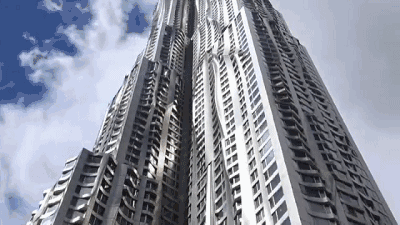 Prefabricated | 10500 steel plates of various shapes, shaping a building designed solely for New York!