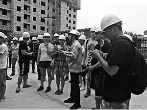 Prefabricated | Golden Mileage Construction Site 'Open Day' Reveals New Industrial Technology for Residential Buildings