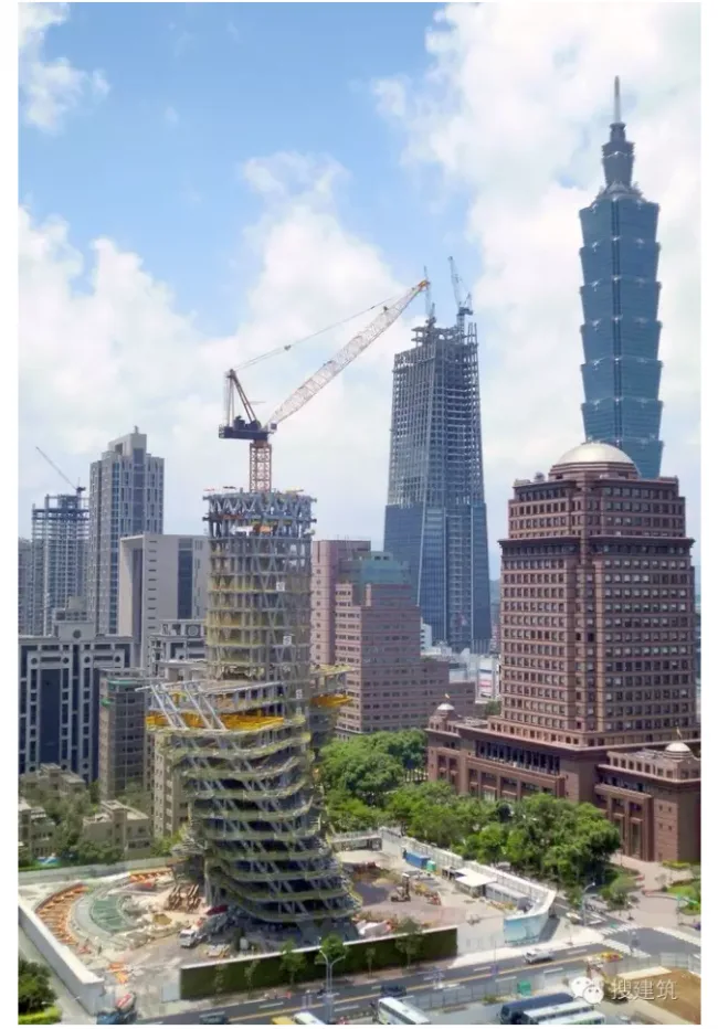 Prefabricated | Green Building | This is the real residential building! A tree inhabited by people