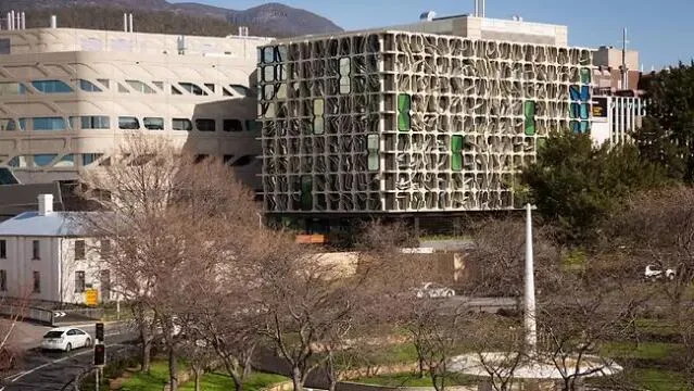 Prefabricated | Another Look at the University of Tasmania School of Medicine