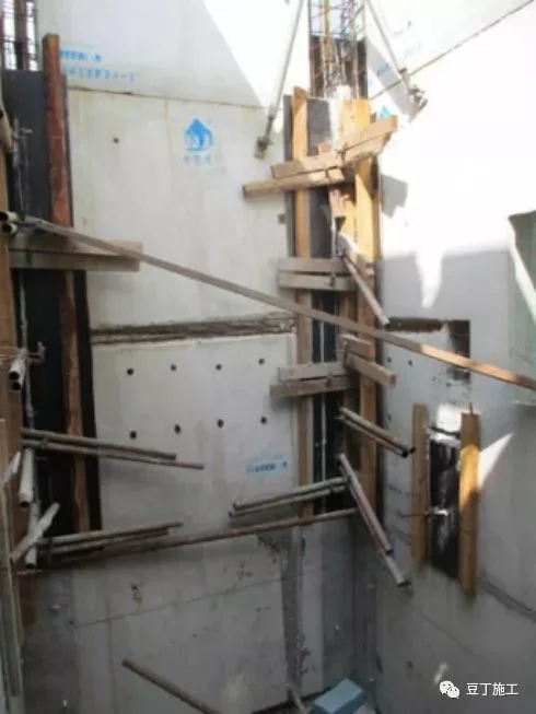 Safety hazard from stair tread delay