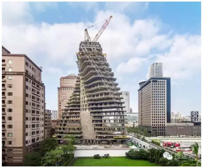 Prefabricated | Green Building | This is the real residential building! A tree inhabited by people