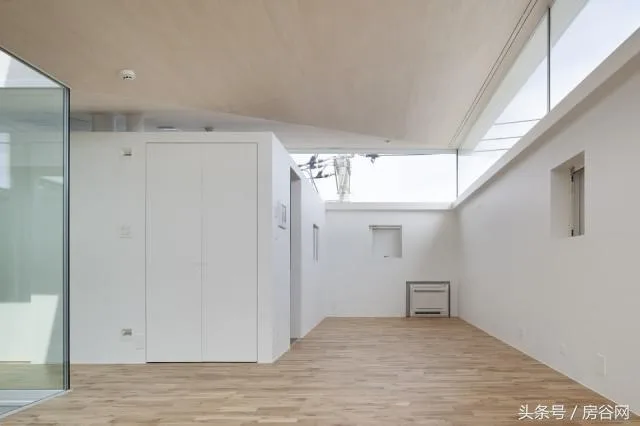 Prefabricated | If it is prefabricated, only Japanese prefabricated buildings are accepted