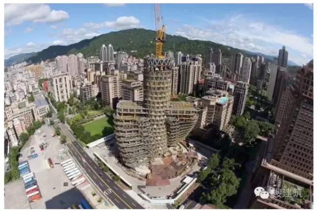Prefabricated | Green Building | This is the real residential building! A tree inhabited by people