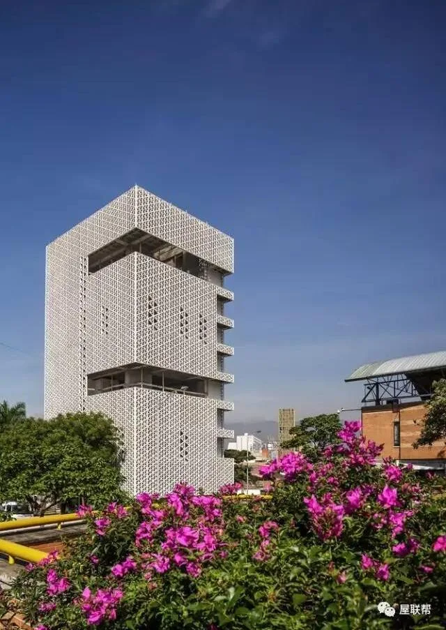Prefabricated | How to Design 'Breathable Buildings': A Sustainable Case Study - EDU Headquarters in Colombia