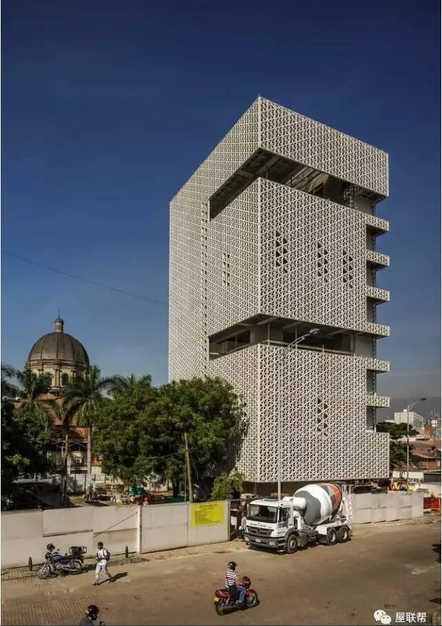 Prefabricated | How to Design 'Breathable Buildings': A Sustainable Case Study - EDU Headquarters in Colombia