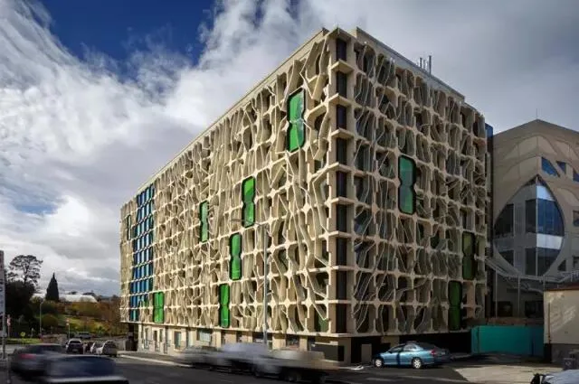Prefabricated | Another Look at the University of Tasmania School of Medicine