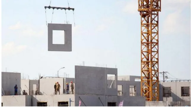 Intelligent construction of prefabricated buildings