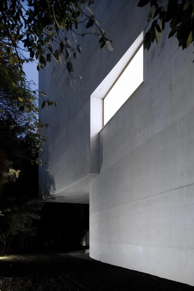 BIM Architecture | Layered Interwoven Finger Slopes, Pursuing Variations in a Regular Order/Alvaro Siza Architects