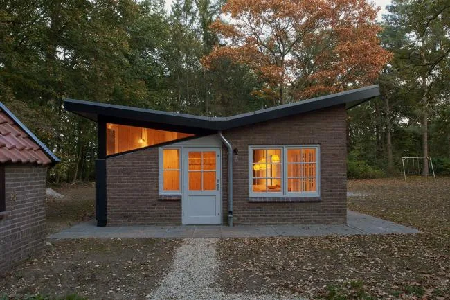 BIM Architecture | Dutch Jungle Vacation Home/Eek en Dekkers