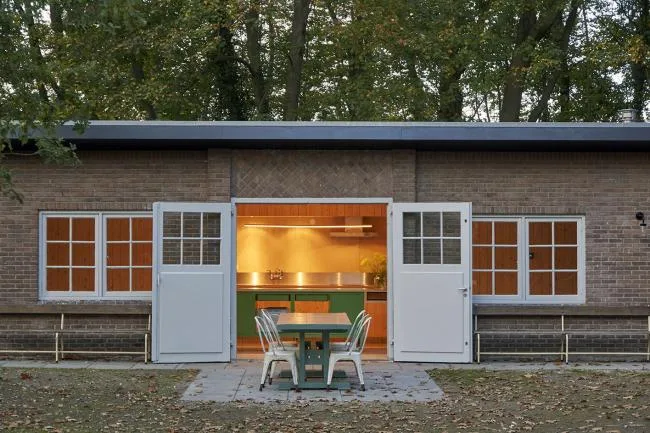 BIM Architecture | Dutch Jungle Vacation Home/Eek en Dekkers