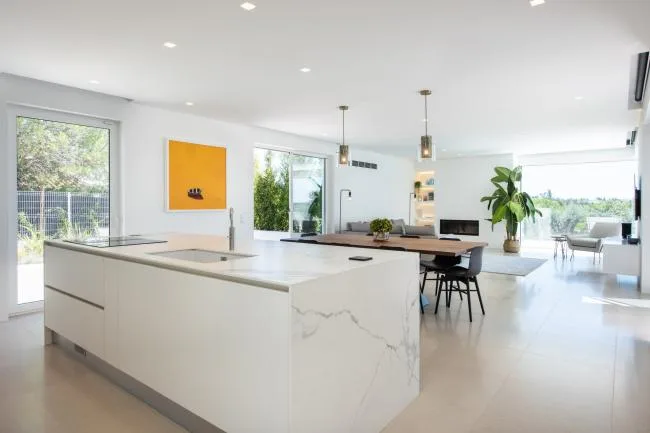 BIM Architecture | Natural Organic, Pure White Mediterranean Room/STUDIOARTE Architects