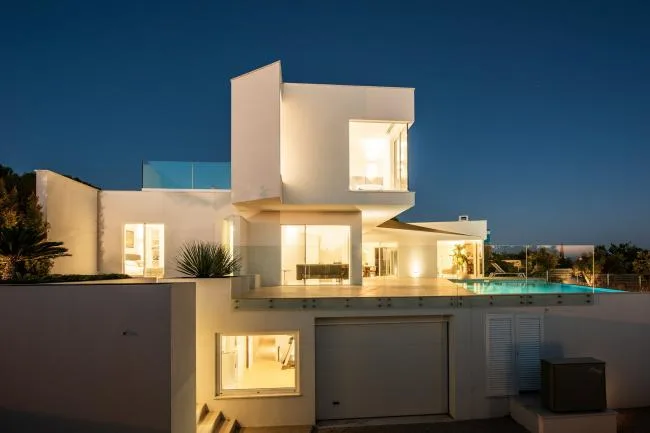 BIM Architecture | Natural Organic, Pure White Mediterranean Room/STUDIOARTE Architects