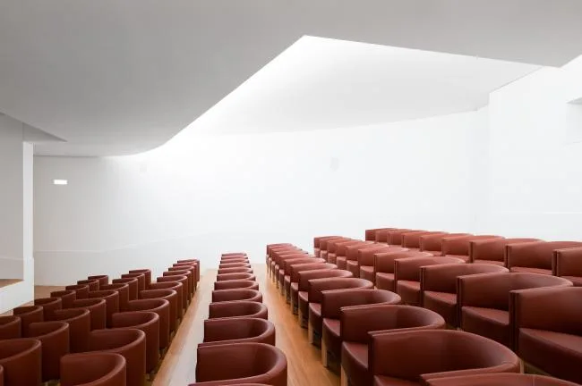 BIM Architecture | Layered Interwoven Finger Slopes, Pursuing Variations in a Regular Order/Alvaro Siza Architects