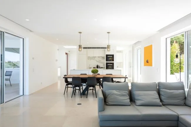 BIM Architecture | Natural Organic, Pure White Mediterranean Room/STUDIOARTE Architects