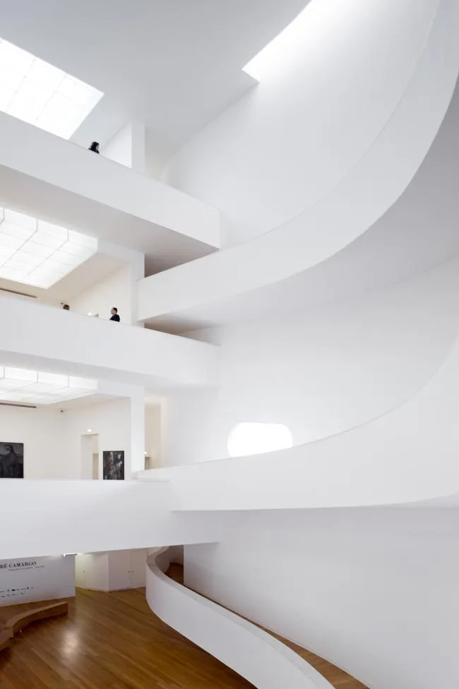 BIM Architecture | Layered Interwoven Finger Slopes, Pursuing Variations in a Regular Order/Alvaro Siza Architects