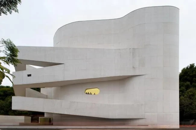 BIM Architecture | Layered Interwoven Finger Slopes, Pursuing Variations in a Regular Order/Alvaro Siza Architects