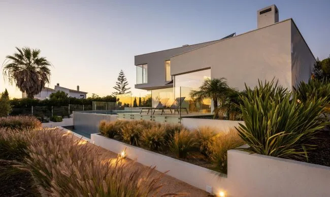 BIM Architecture | Natural Organic, Pure White Mediterranean Room/STUDIOARTE Architects