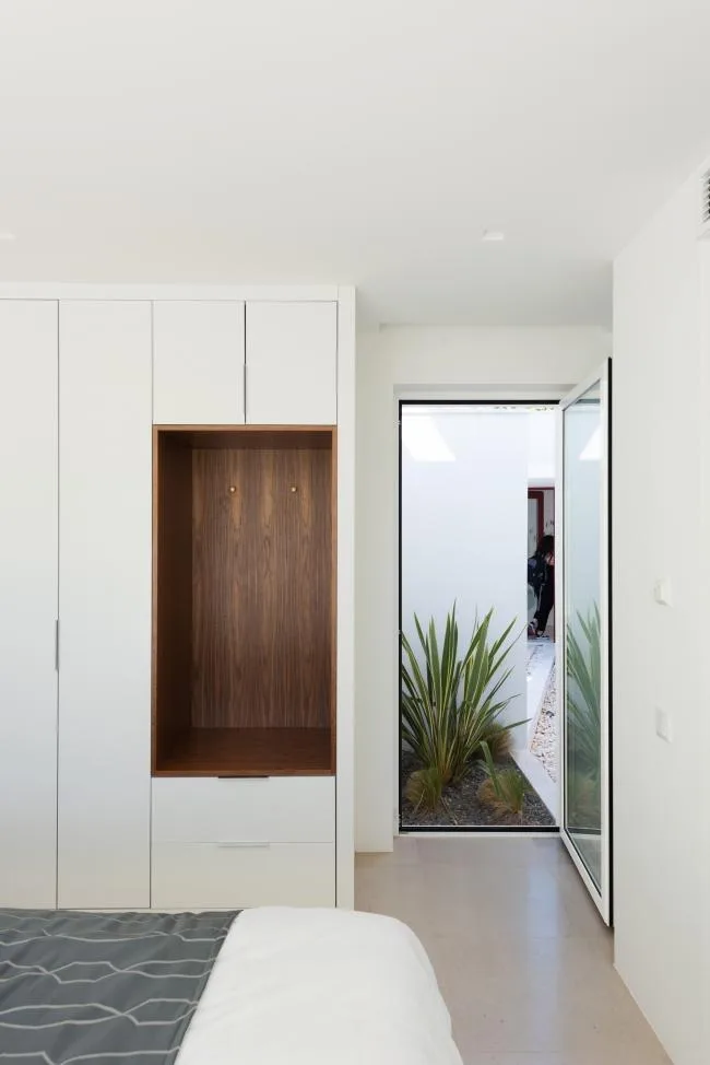 BIM Architecture | Natural Organic, Pure White Mediterranean Room/STUDIOARTE Architects