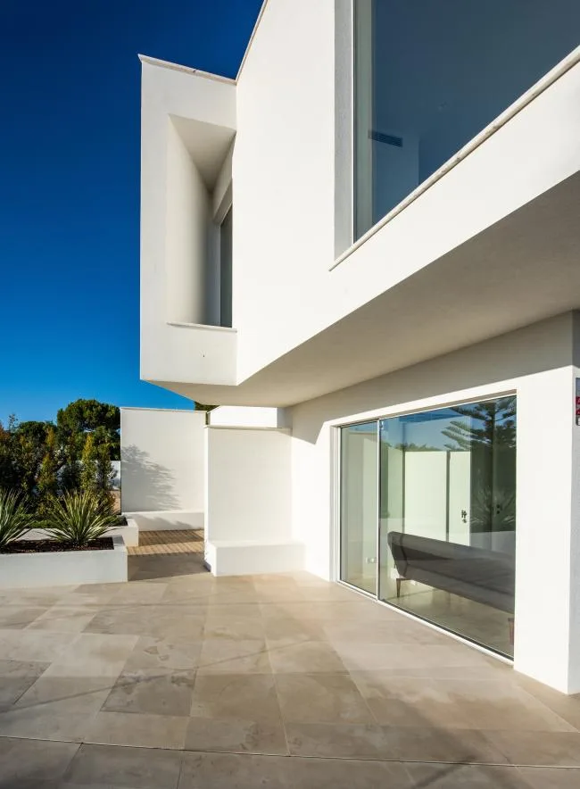 BIM Architecture | Natural Organic, Pure White Mediterranean Room/STUDIOARTE Architects