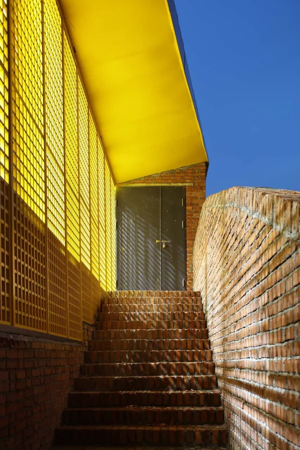 BIM Architecture | Yueyang County Third Middle School Wind and Rain Playground and Lecture Hall/SUP Simple Architecture Studio
