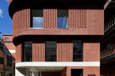 BIM Architecture: Red Brick Grand Funnel Design in Room 3/1-BIM WORLD