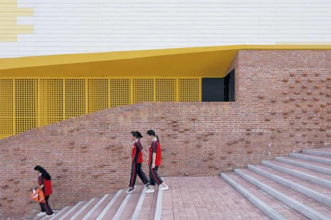 BIM Architecture | Yueyang County Third Middle School Wind and Rain Playground and Lecture Hall/SUP Simple Architecture Studio