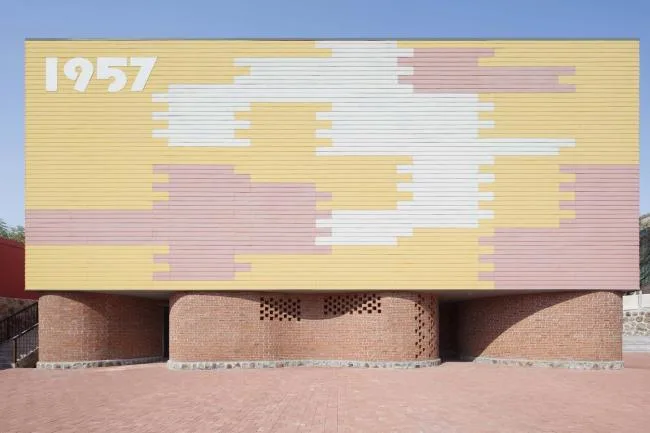 BIM Architecture | Yueyang County Third Middle School Wind and Rain Playground and Lecture Hall/SUP Simple Architecture Studio
