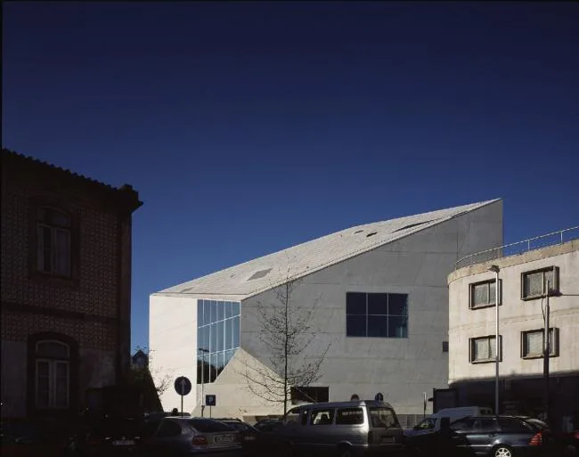 BIM Architecture | Classic White Concrete Hollow Concert Hall: Porto Cultural Theatre/OMA