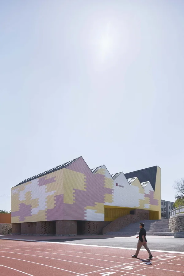 BIM Architecture | Yueyang County Third Middle School Wind and Rain Playground and Lecture Hall/SUP Simple Architecture Studio