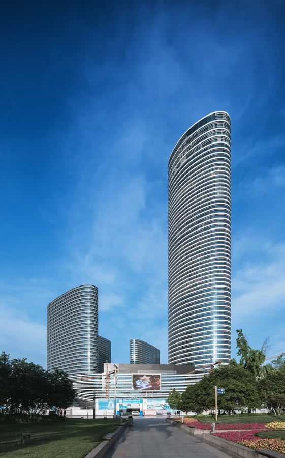 BIM Architecture | Curved Surrounding Shifting Volumes - Yunjing Pengcheng, Xuzhou Suning Plaza/CCDI Sidi International