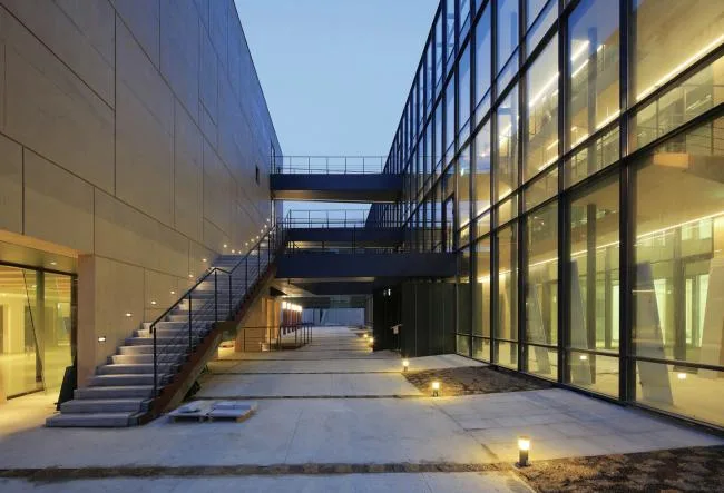 BIM Architecture | Sports Rich and Diverse Film Town: Poju Building/Lulu Studio of Korean Ming Film Company