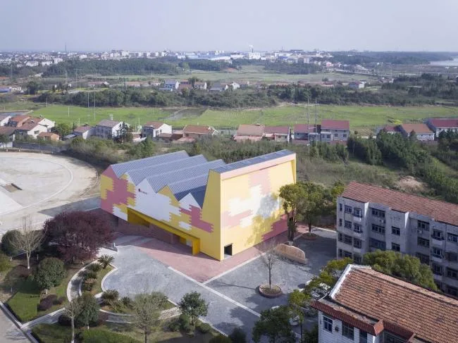 BIM Architecture | Yueyang County Third Middle School Wind and Rain Playground and Lecture Hall/SUP Simple Architecture Studio