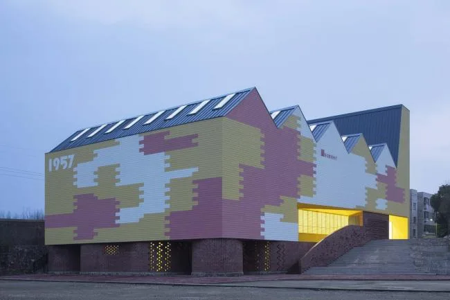 BIM Architecture | Yueyang County Third Middle School Wind and Rain Playground and Lecture Hall/SUP Simple Architecture Studio