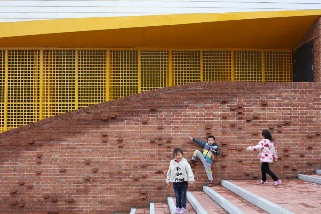 BIM Architecture | Yueyang County Third Middle School Wind and Rain Playground and Lecture Hall/SUP Simple Architecture Studio
