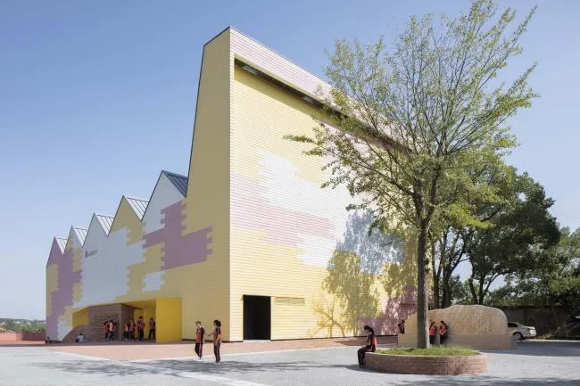 BIM Architecture | Yueyang County Third Middle School Wind and Rain Playground and Lecture Hall/SUP Simple Architecture Studio