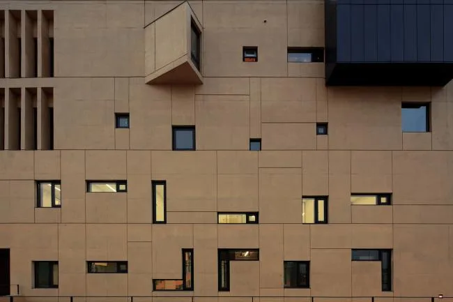 BIM Architecture | Sports Rich and Diverse Film Town: Poju Building/Lulu Studio of Korean Ming Film Company