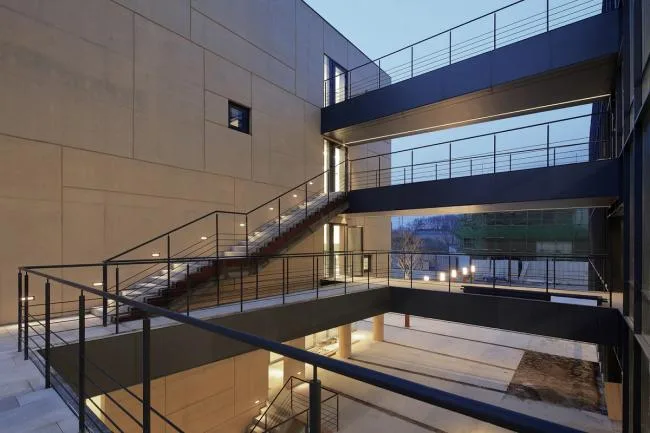 BIM Architecture | Sports Rich and Diverse Film Town: Poju Building/Lulu Studio of Korean Ming Film Company
