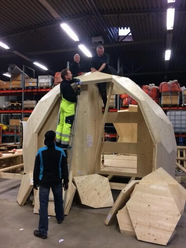 BIM architecture | Hiking traveler's beacon, rock hut under the Northern Lights/PINN Arkitekter