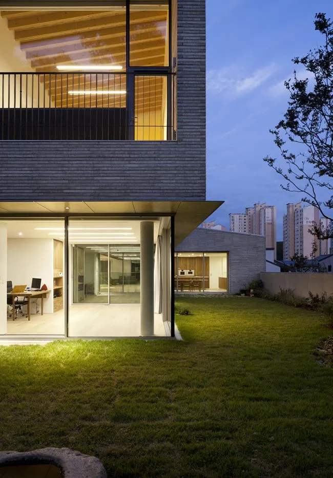 BIM architecture | Three courtyard houses/D • LIM architects