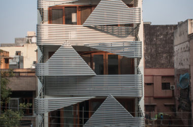 BIM Architecture: India 143 Apartment Featuring Vertical Rooms with Precise Geometric Design by Plan Loci-BIM WORLD