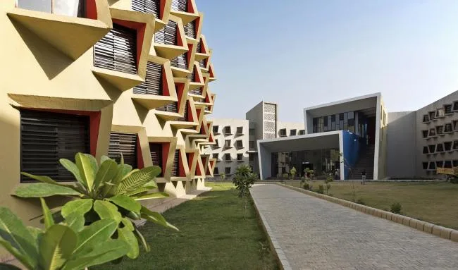 BIM Architecture | Diverse and Colorful, Each Window Has Its Own Personality in Student Apartment Buildings/Sanjay Puri Architecture Firm