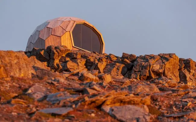BIM architecture | Hiking traveler's beacon, rock hut under the Northern Lights/PINN Arkitekter