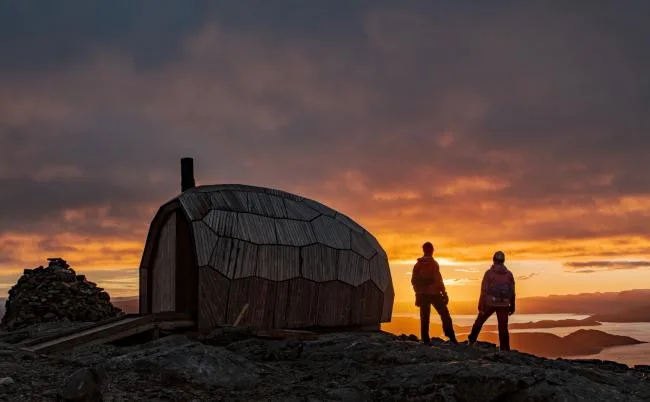 BIM architecture | Hiking traveler's beacon, rock hut under the Northern Lights/PINN Arkitekter